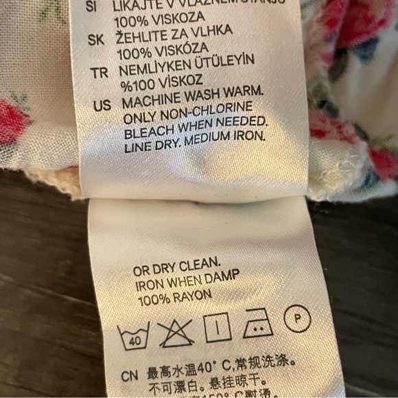 Divided by H&M White & Pink Floral Crewneck Sleeveless Racerback Tank Top - Picture 6 of 6